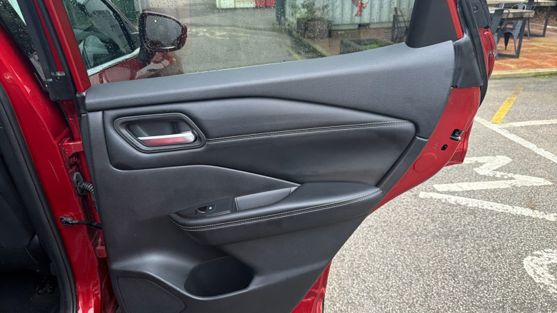 Nissan Qashqai 1.3 DiG-T MH 158 N-Connecta 5dr Xtronic Petrol Hatchback